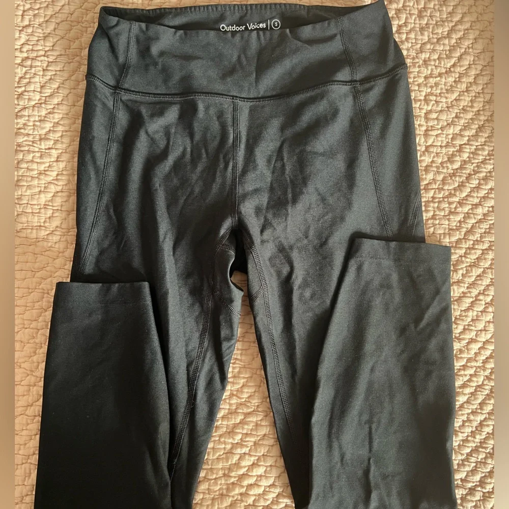 Outdoor Voices Warmup 3/4 Legging | Size Small - Picture 1 of 4